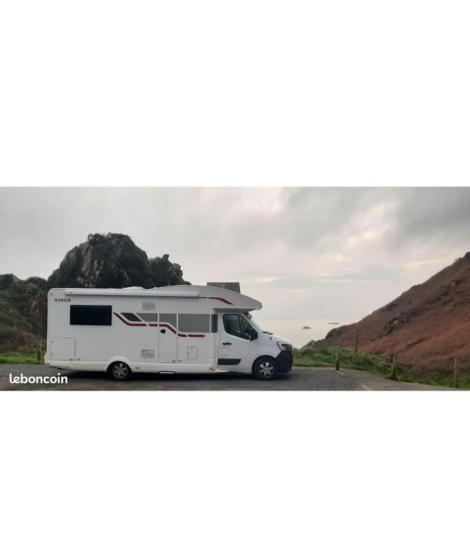 Campsite Camping Car Moderne Tout Equipe Lit Central A Rennes Cesson-Sevigne